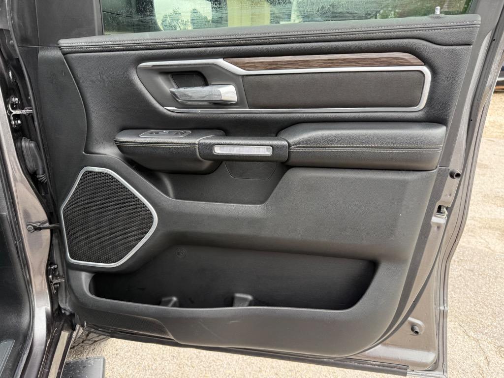 2020 RAM 1500 Laramie photo