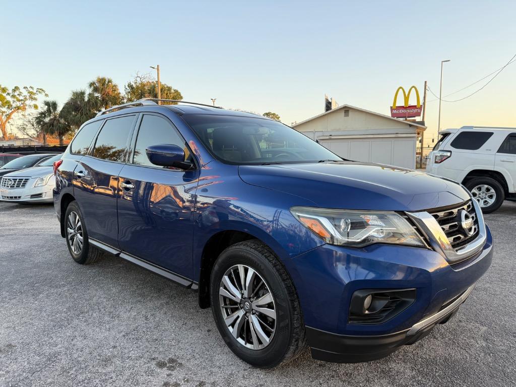 2018 Nissan Pathfinder SV photo
