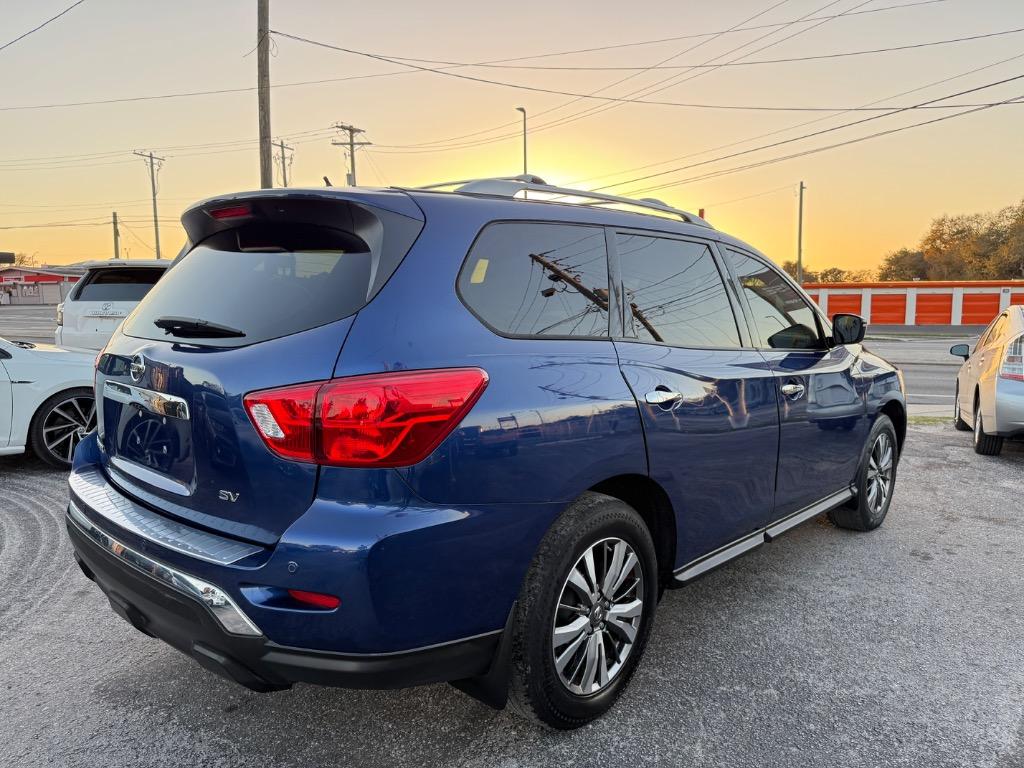 2018 Nissan Pathfinder SV photo