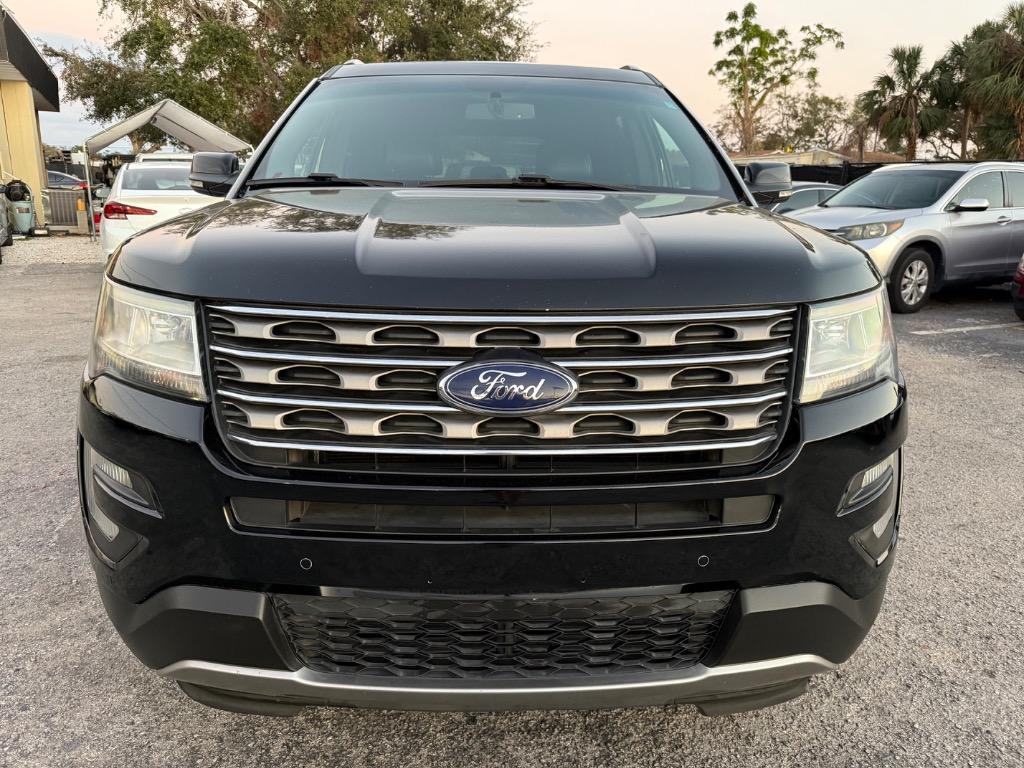 2017 Ford Explorer XLT photo