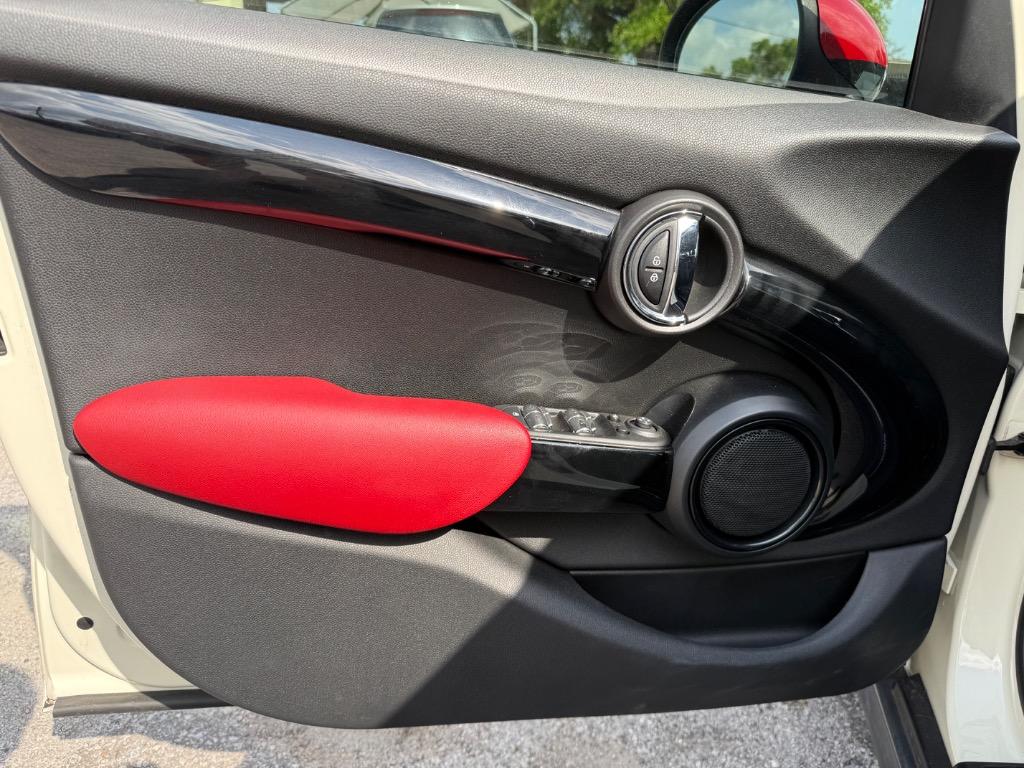 2017 MINI Cooper S photo
