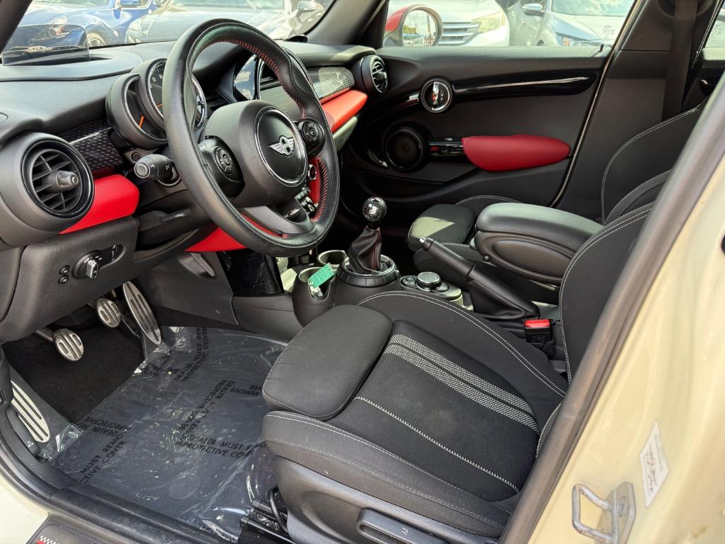 2017 MINI Cooper S photo