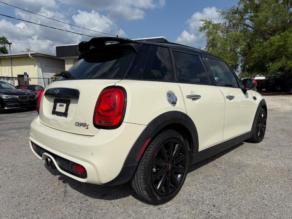 2017 MINI Cooper S photo