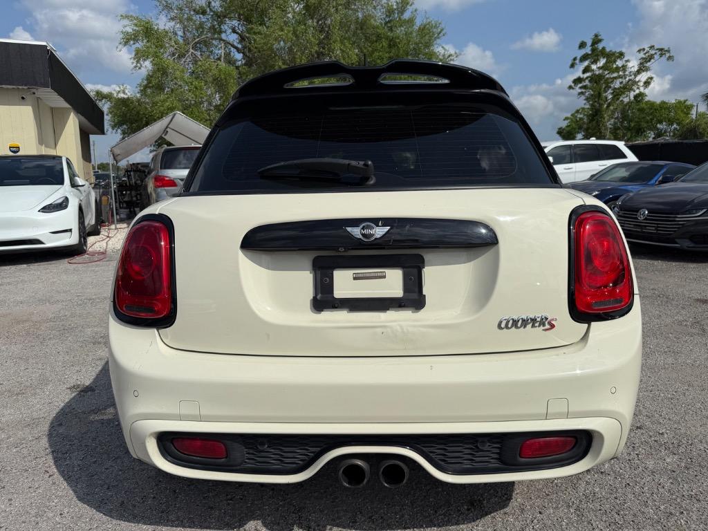 2017 MINI Cooper S photo