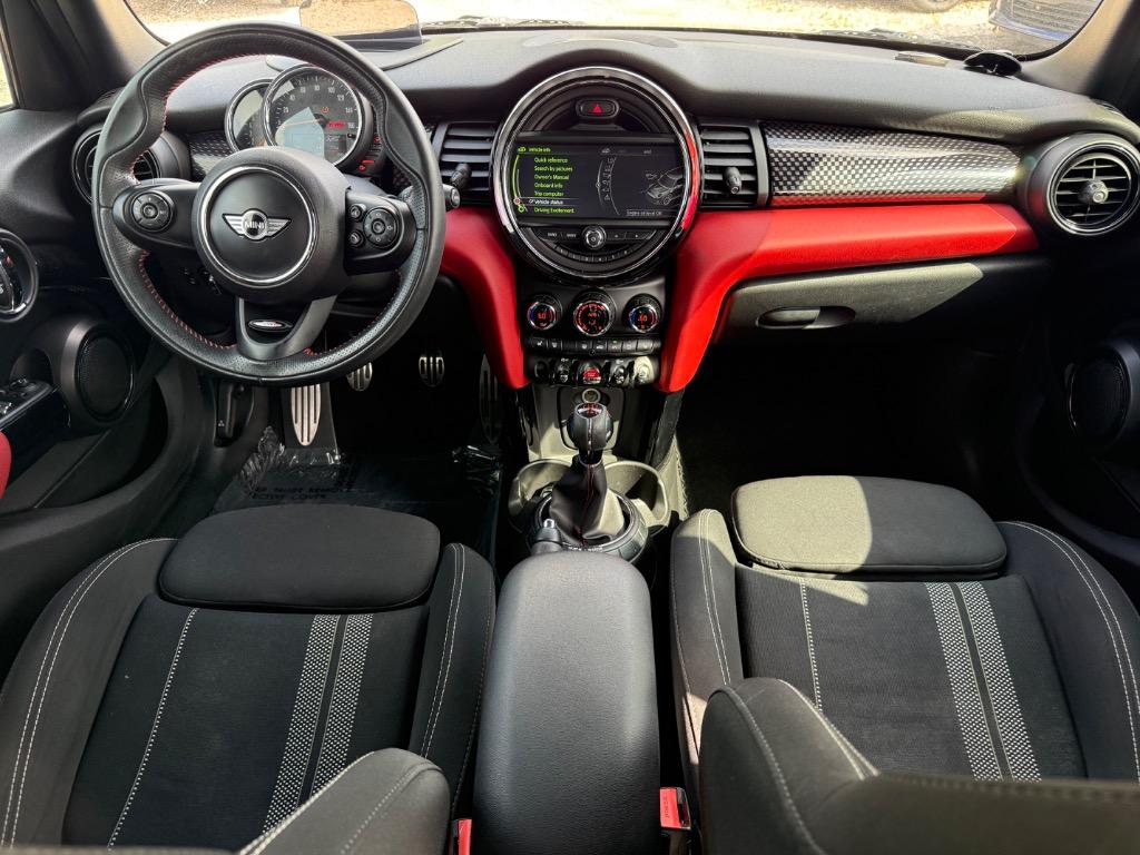 2017 MINI Cooper S photo