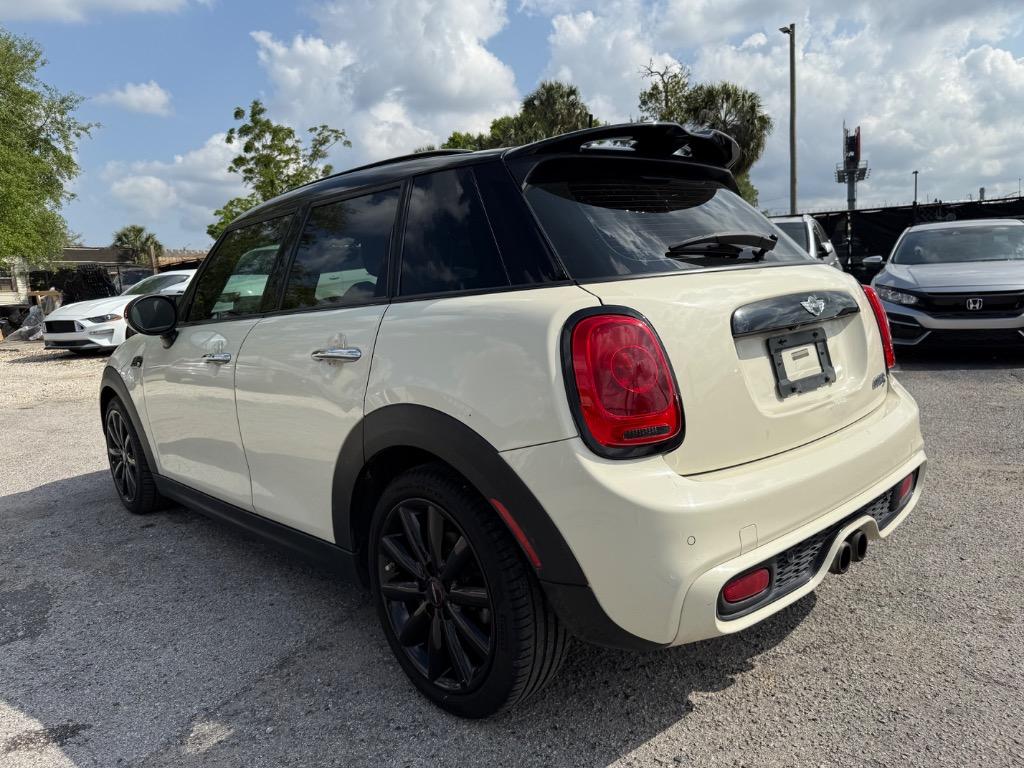 2017 MINI Cooper S photo