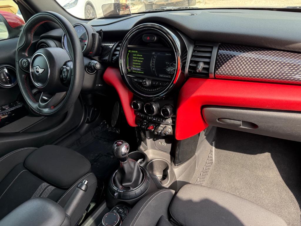 2017 MINI Cooper S photo
