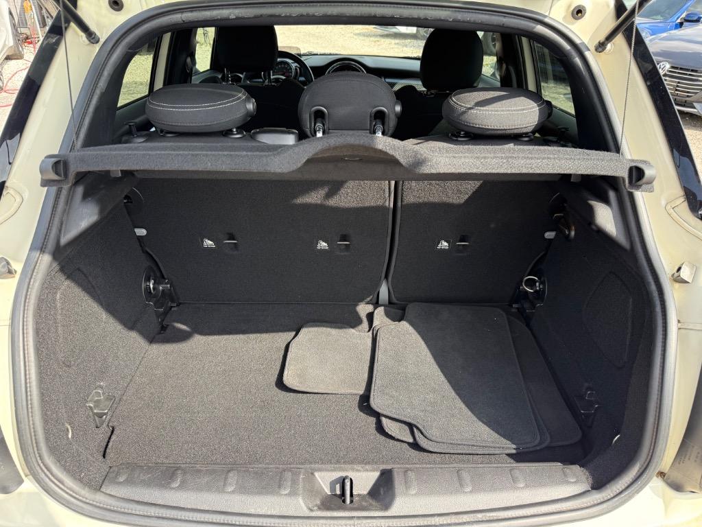 2017 MINI Cooper S photo