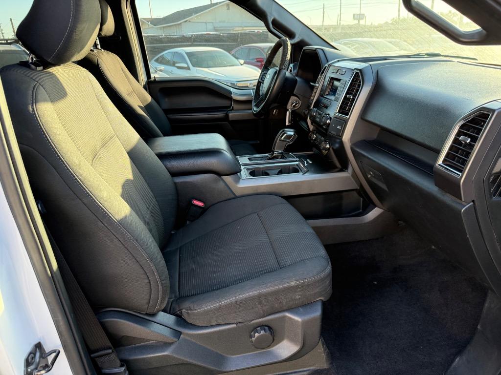 2016 Ford F150 XLT photo