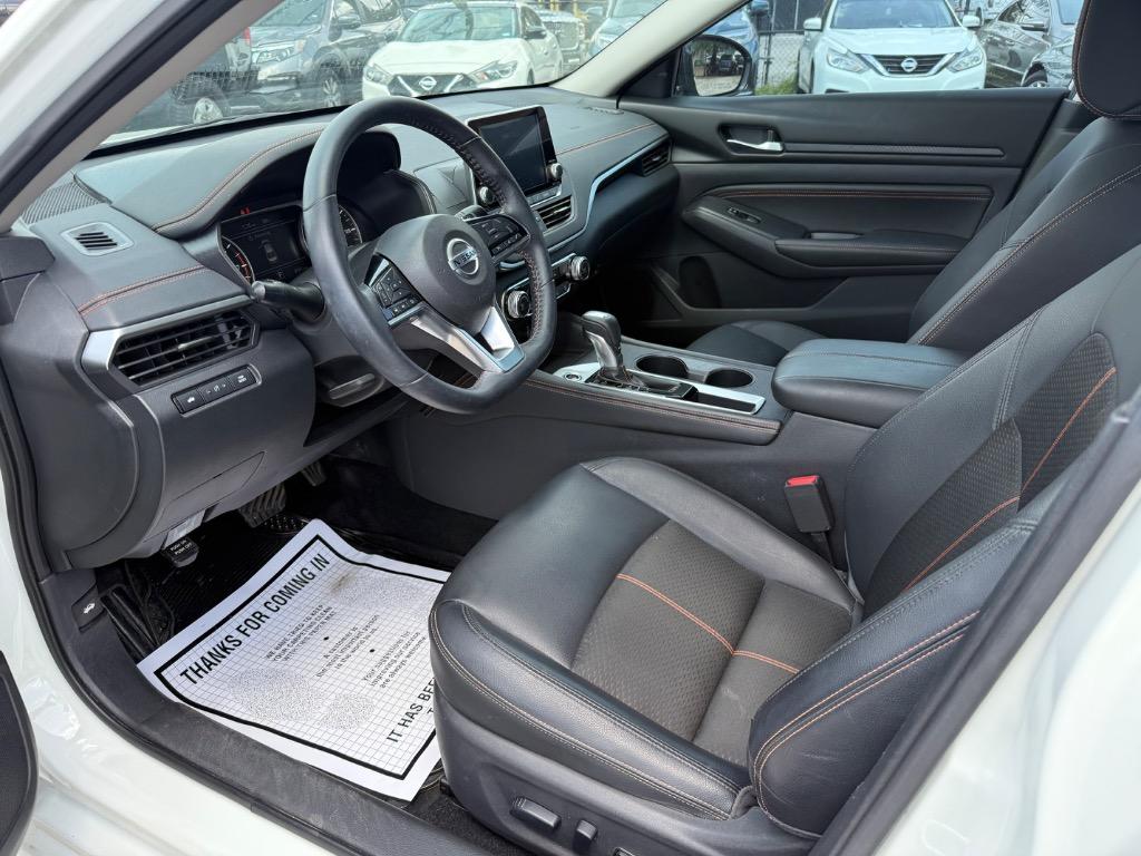 2019 Nissan Altima SR photo