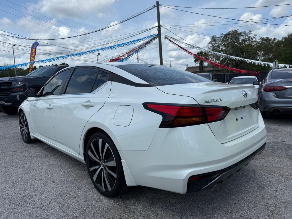 2019 Nissan Altima SR photo