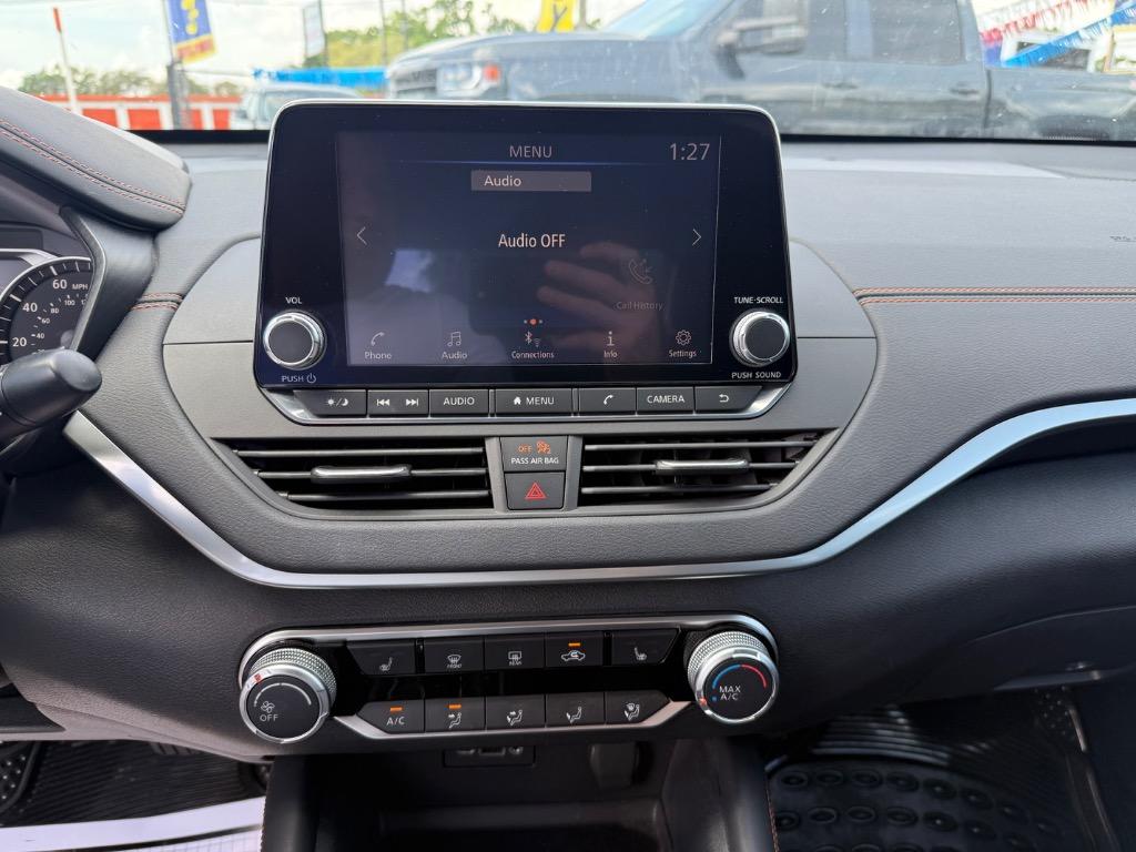 2019 Nissan Altima SR photo