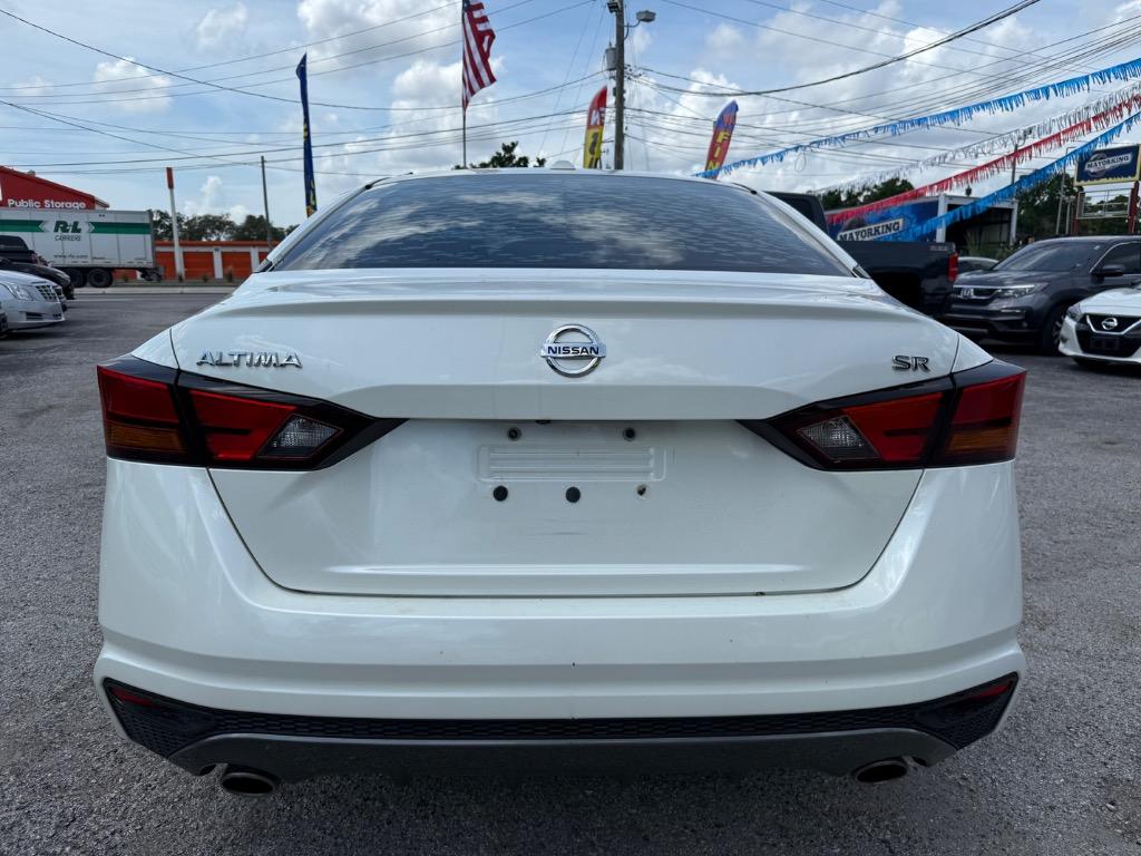 2019 Nissan Altima SR photo
