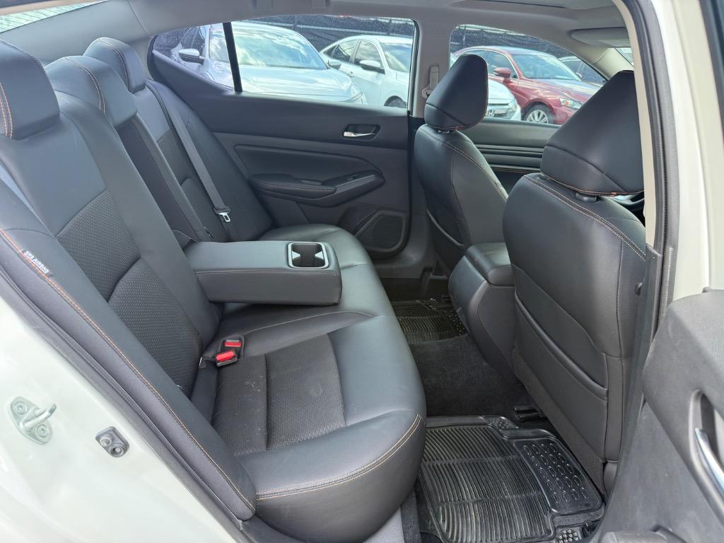 2019 Nissan Altima SR photo