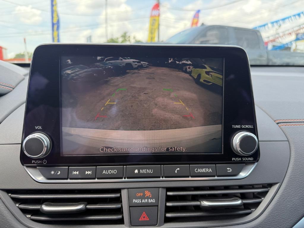 2019 Nissan Altima SR photo