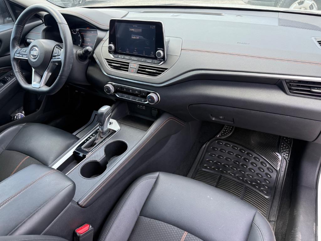 2019 Nissan Altima SR photo