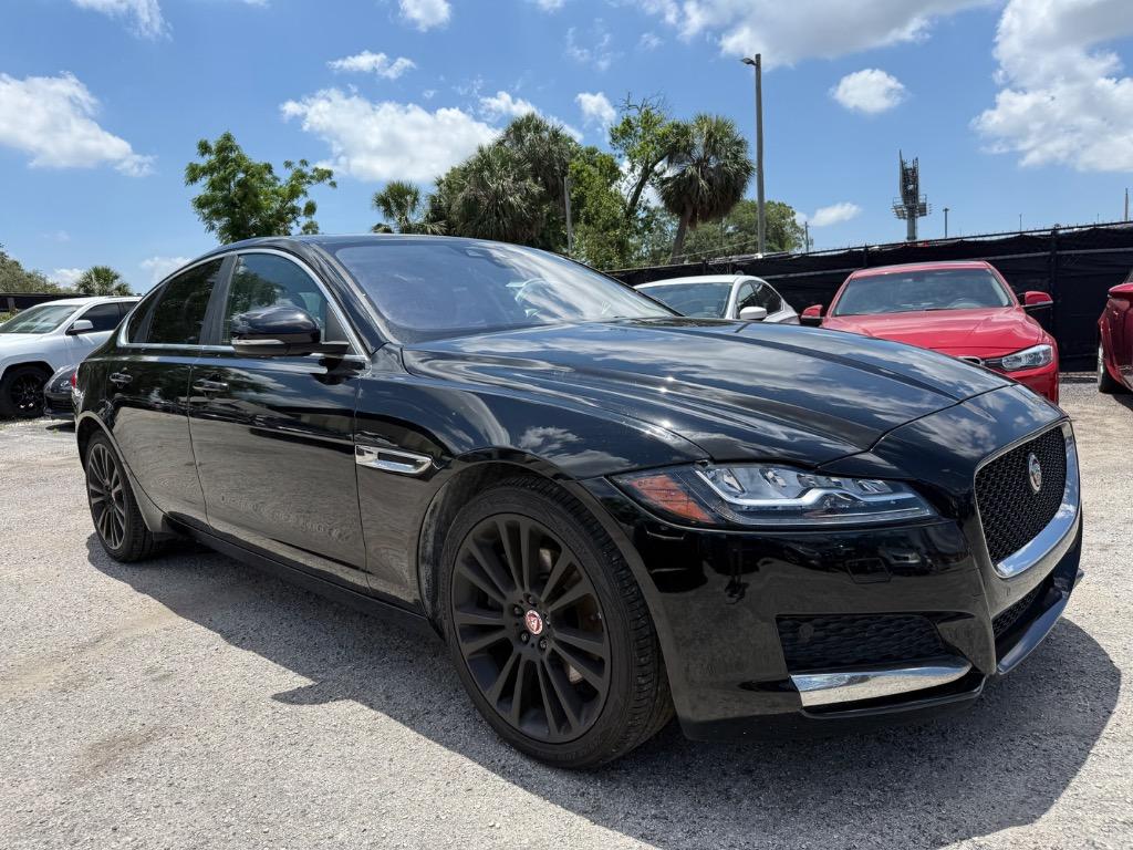 2017 Jaguar XF 20d Prestige photo