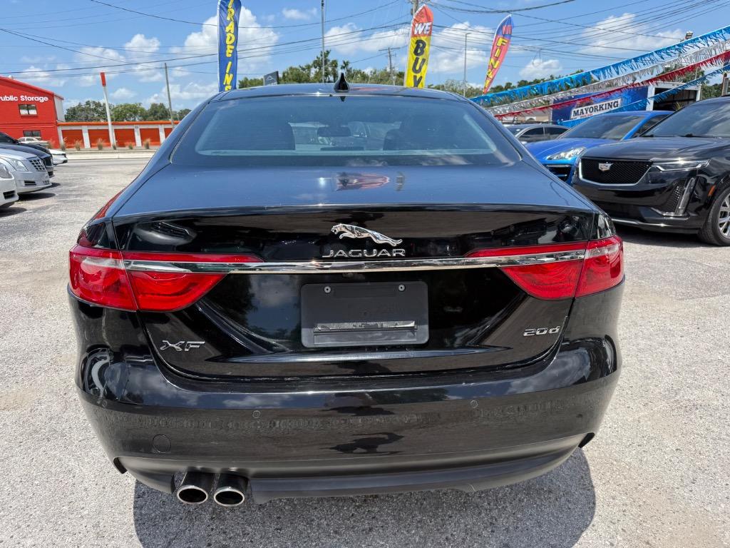 2017 Jaguar XF 20d Prestige photo