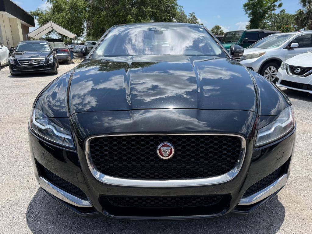 2017 Jaguar XF 20d Prestige photo