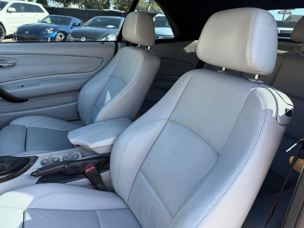 2010 BMW Legend 135i photo