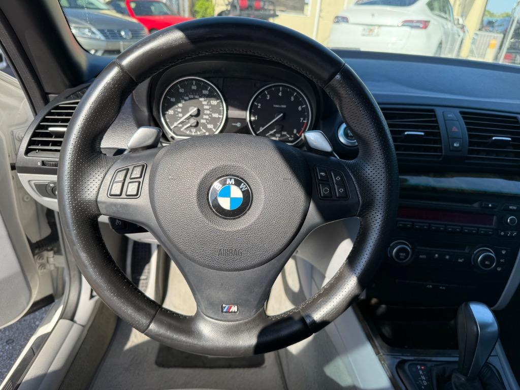 2010 BMW Legend 135i photo