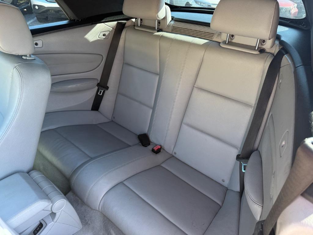 2010 BMW Legend 135i photo