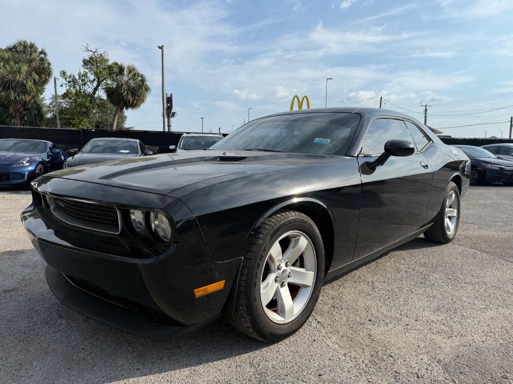 2012 Dodge Challenger SXT photo