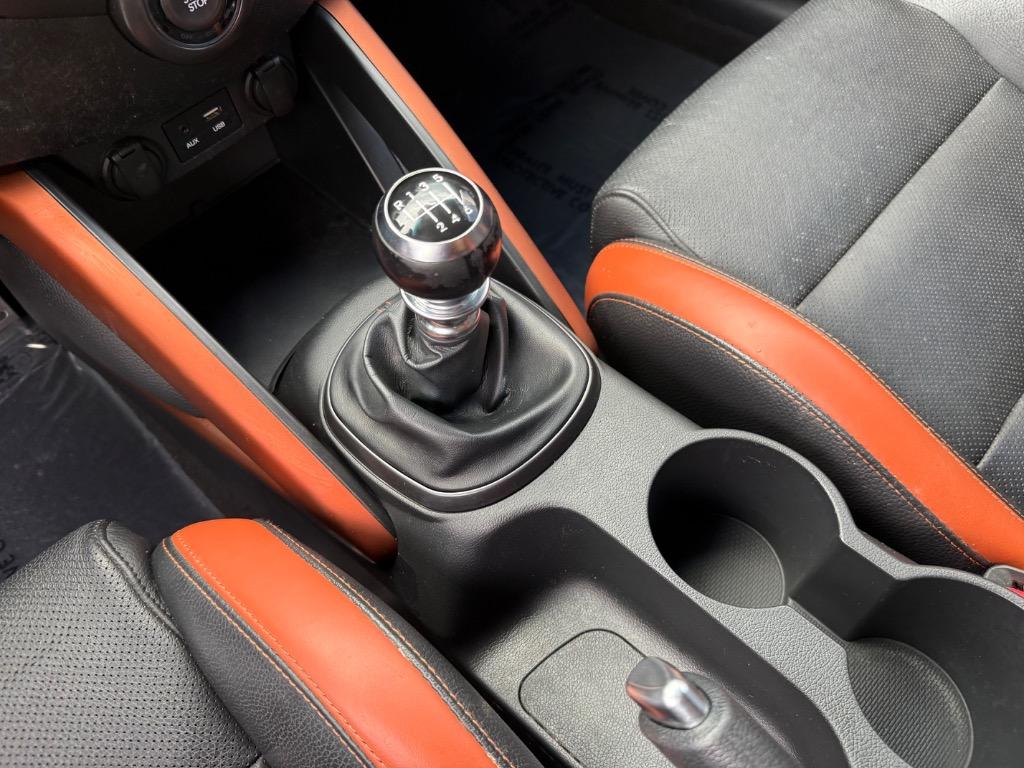 2016 Hyundai Veloster Turbo photo