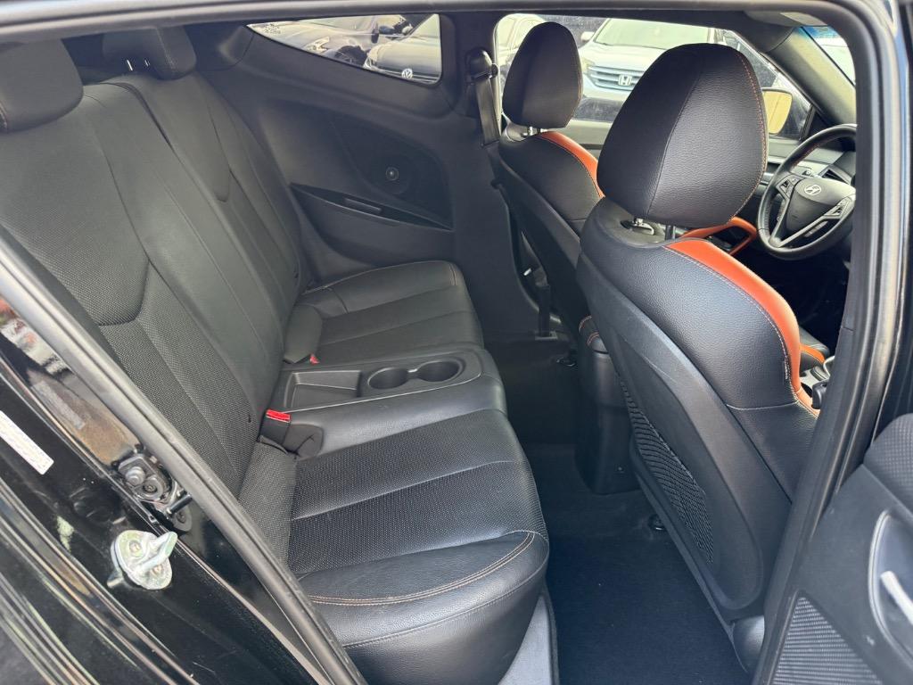 2016 Hyundai Veloster Turbo photo