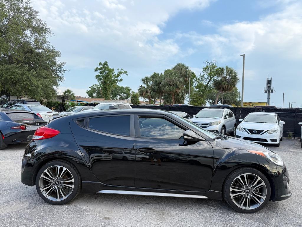 2016 Hyundai Veloster Turbo photo