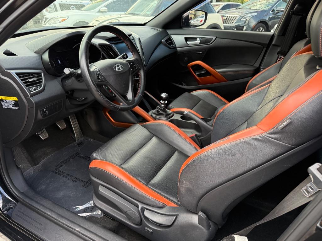 2016 Hyundai Veloster Turbo photo