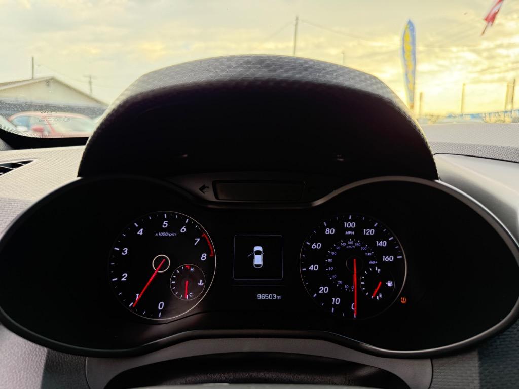 2016 Hyundai Veloster Turbo photo