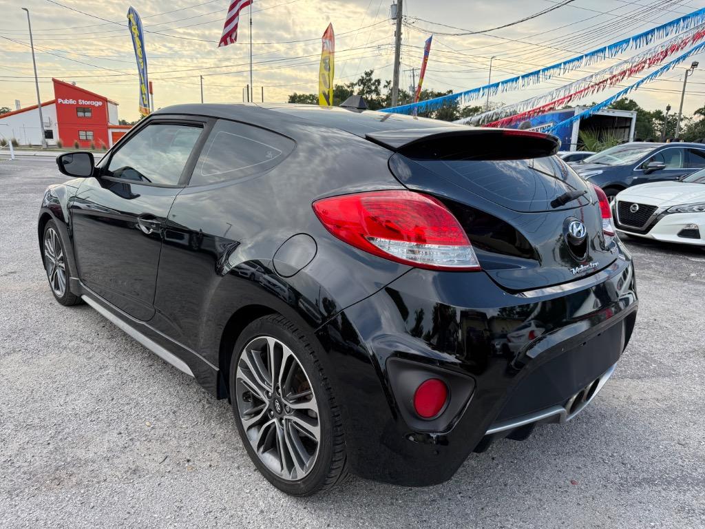 2016 Hyundai Veloster Turbo photo