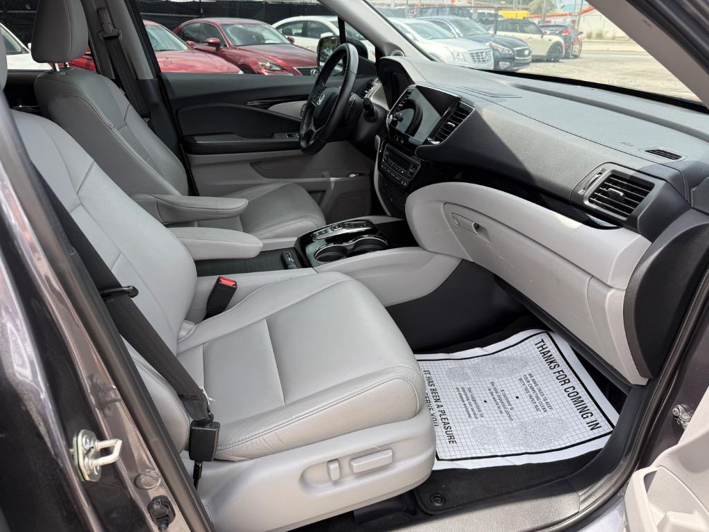 2020 Honda Pilot Touring photo