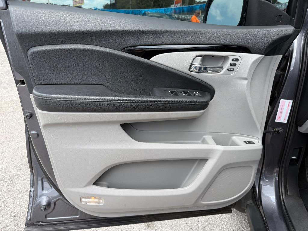 2020 Honda Pilot Touring photo