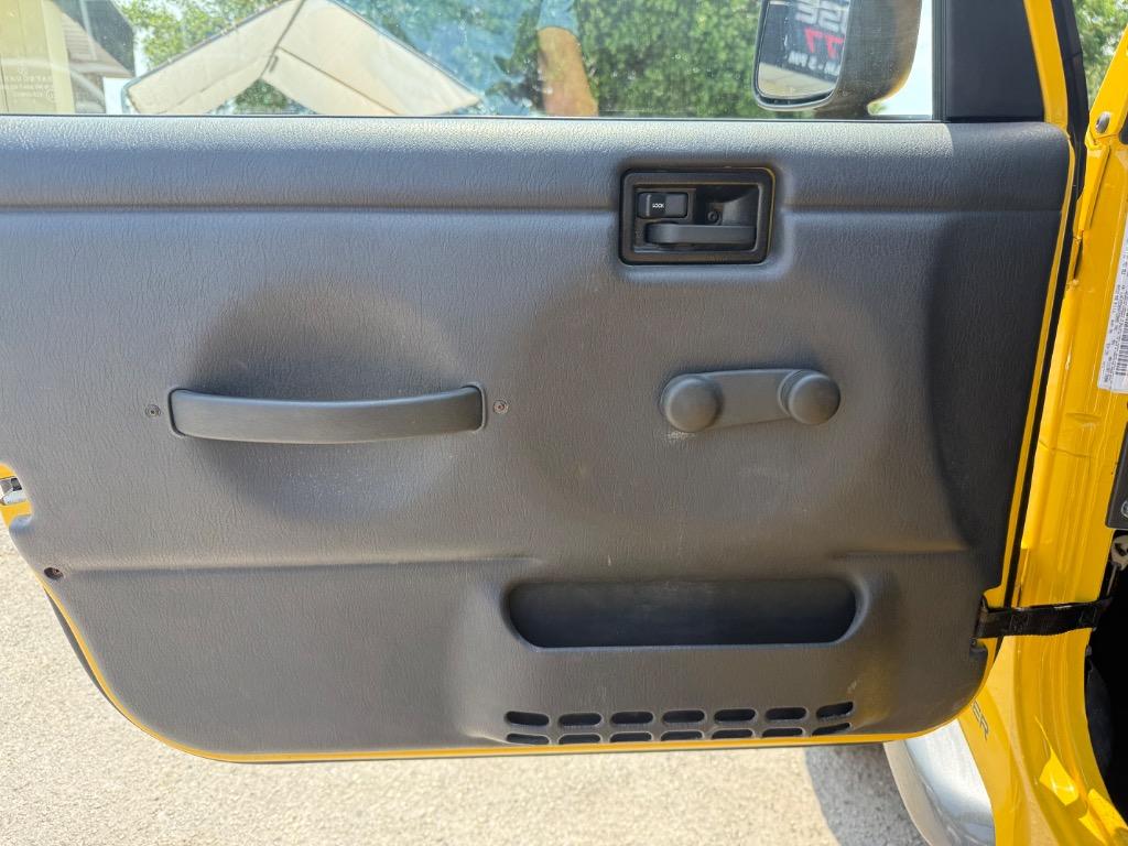 2004 Jeep Wrangler X photo