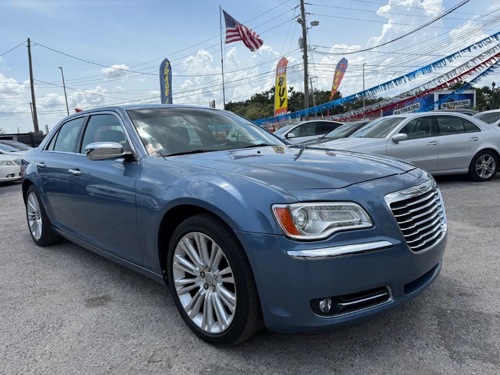 2011 Chrysler 300 C photo