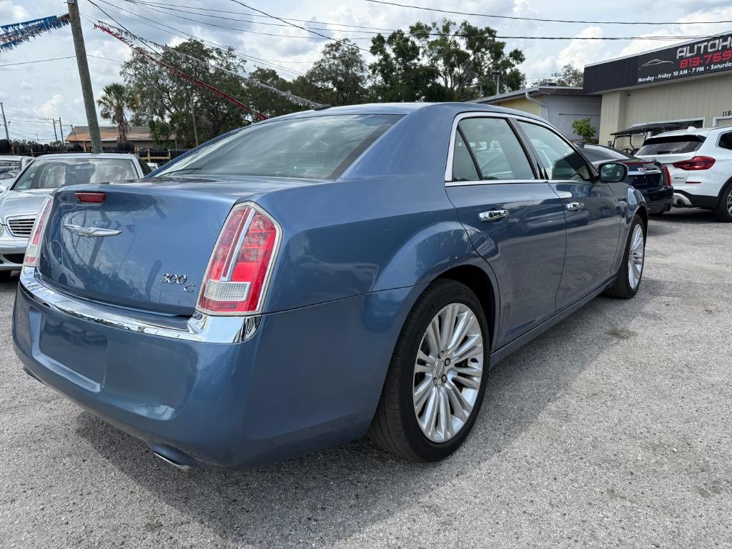 2011 Chrysler 300 C photo