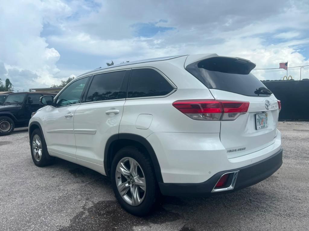 2019 Toyota Highlander - $26,500