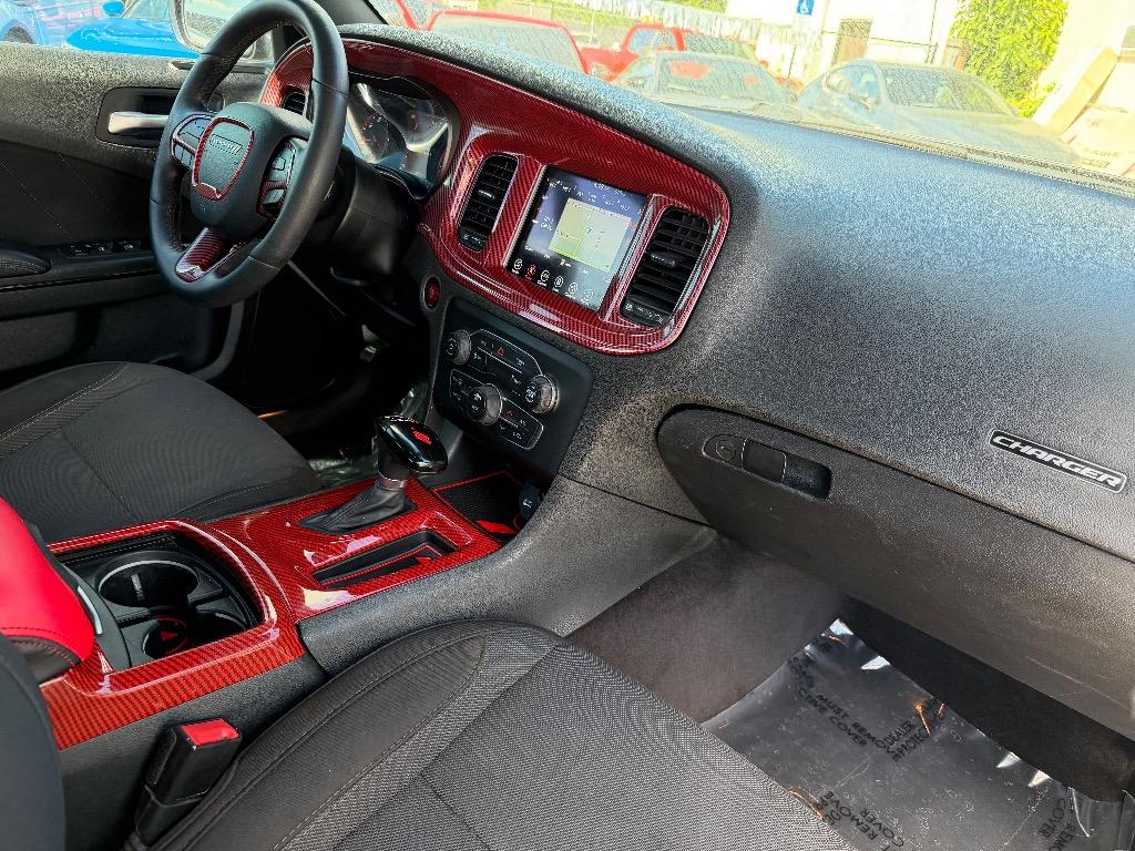 2017 Dodge Charger - $10,995