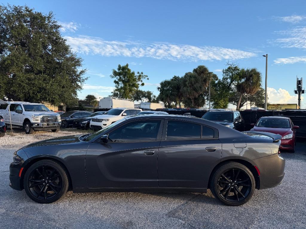 2017 Dodge Charger - $10,995
