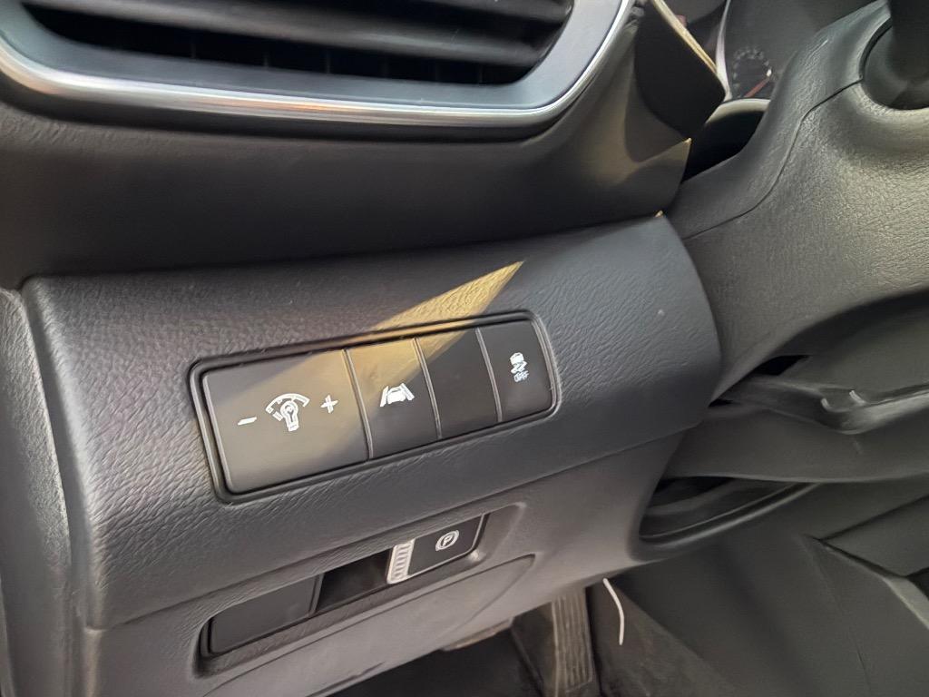 2022 Hyundai Santa Fe - $17,590