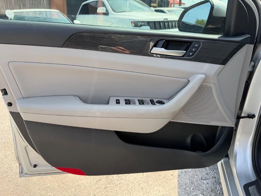2019 Hyundai Sonata - $10,995