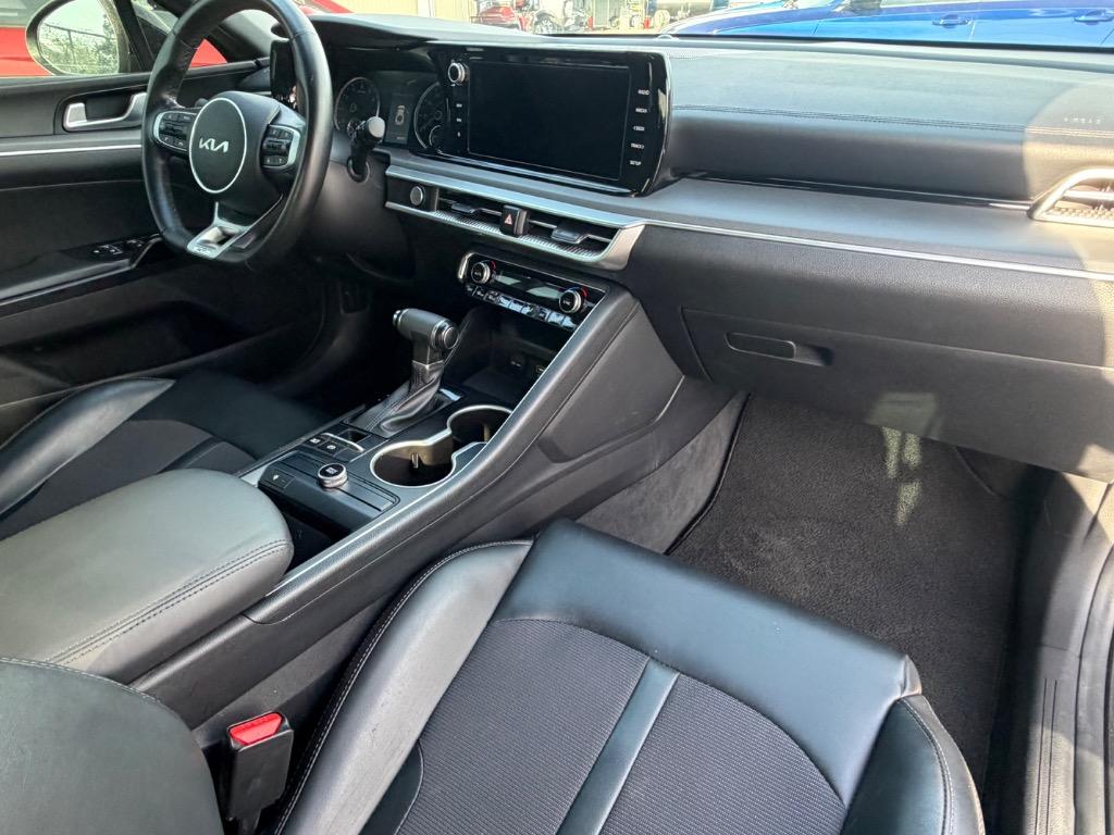 2023 Kia K5 - $17,995