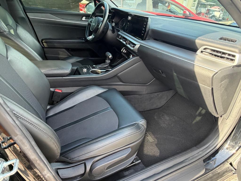 2023 Kia K5 - $17,995