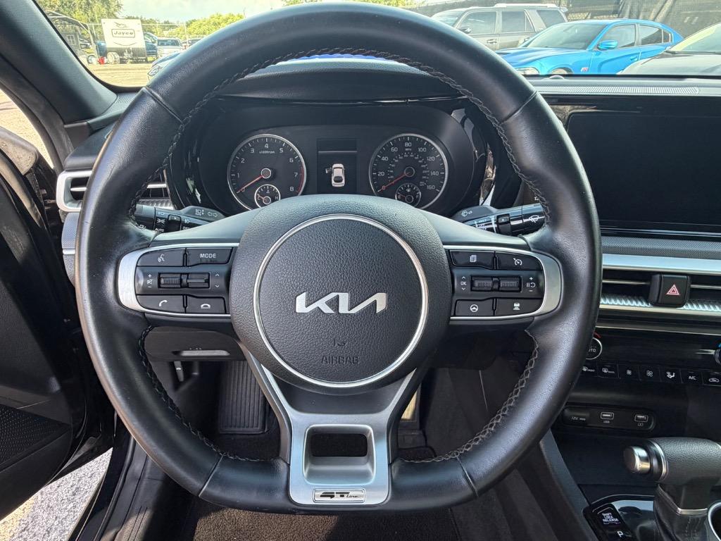 2023 Kia K5 - $17,995