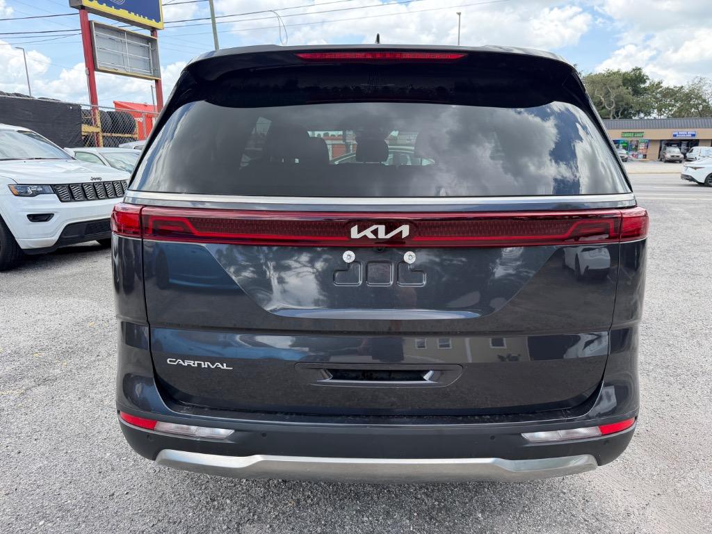 2023 Kia Carnival - $25,990