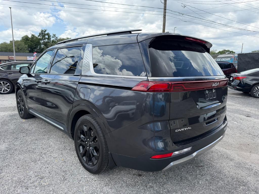 2023 Kia Carnival - $25,990