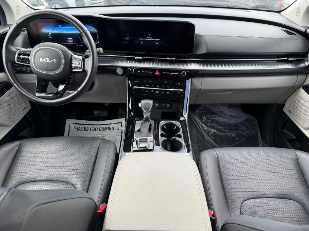 2023 Kia Carnival - $25,990