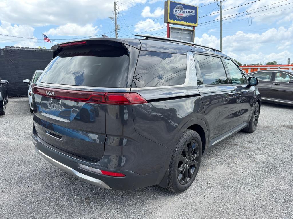 2023 Kia Carnival - $25,990